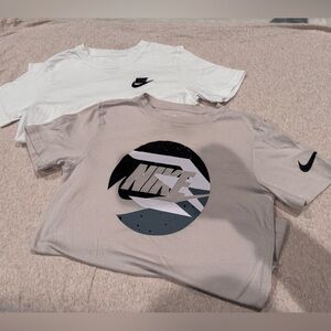 Nike Kids Boys Short Sleeve Tees - White and khaki. Youth medium.